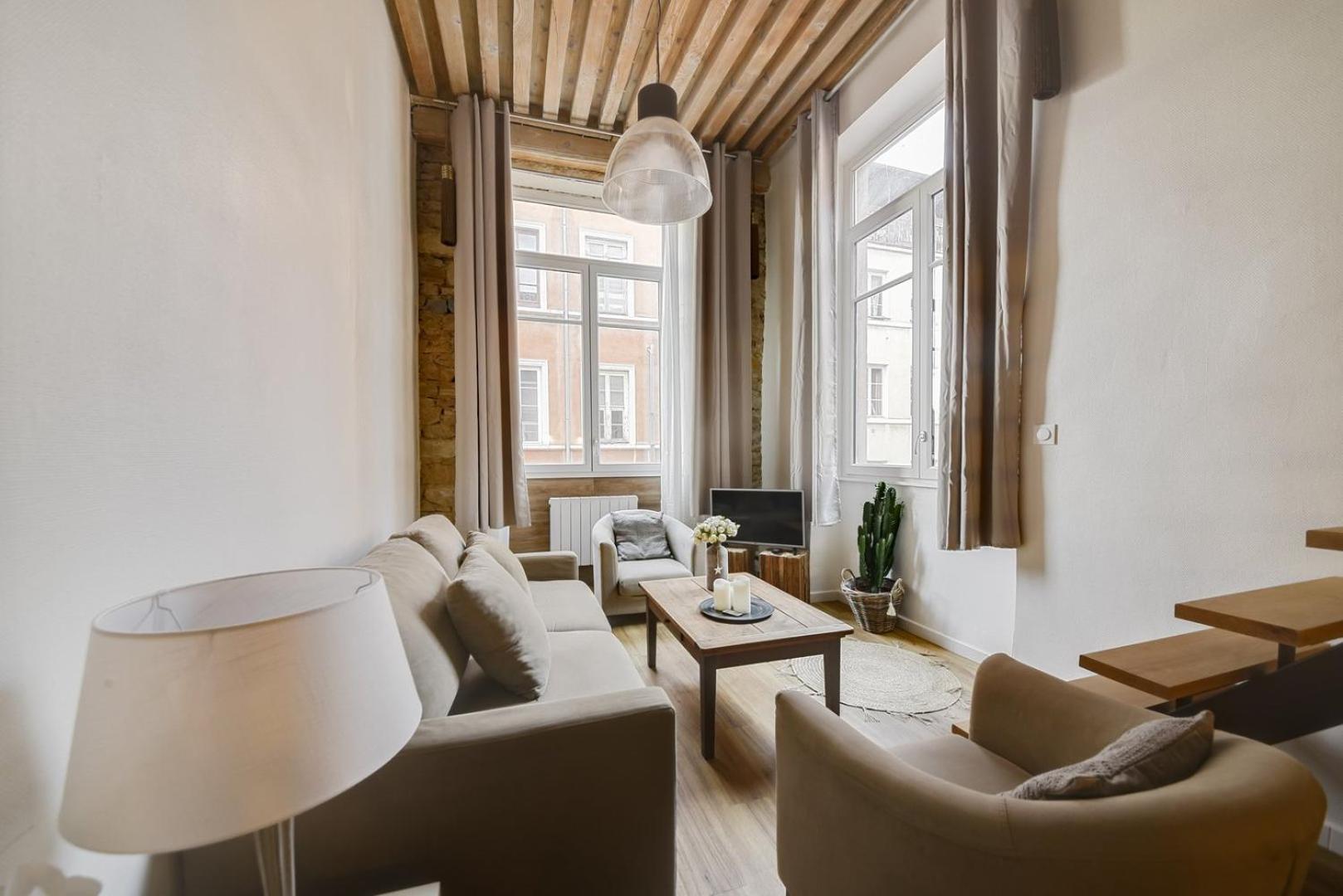 Guestready - Magnificent Duplex Canut Hypercentre Лион Экстерьер фото